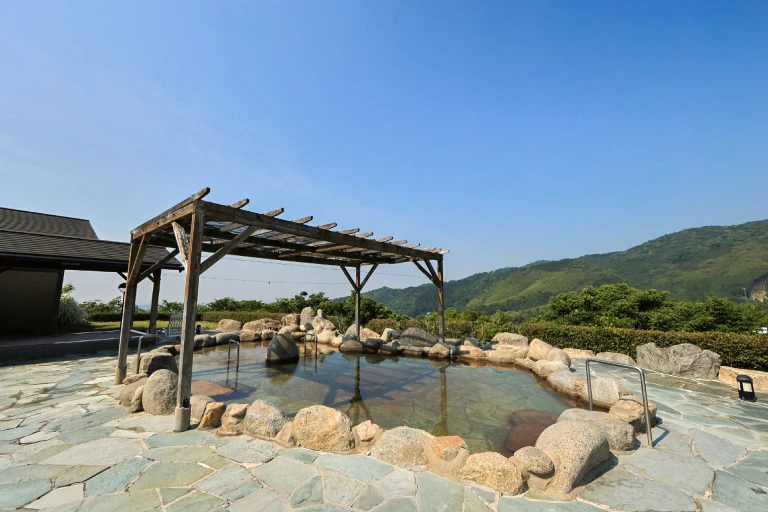 ひがしせふり温泉　山茶花の湯