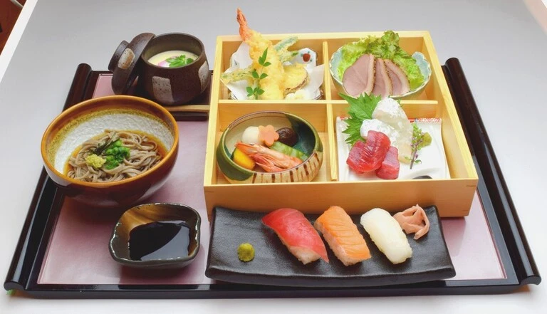 DINING楓